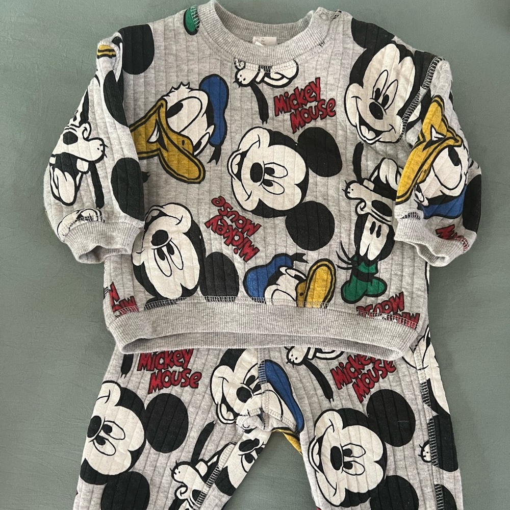 H&am Mickey outfit